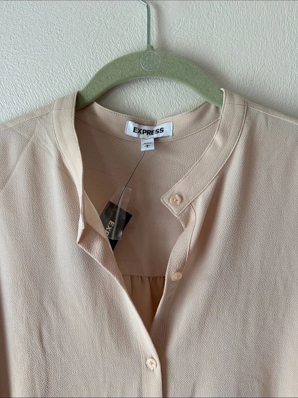 Express Women's Pale Blush Button-Front Blouse - Picture 3 of 5